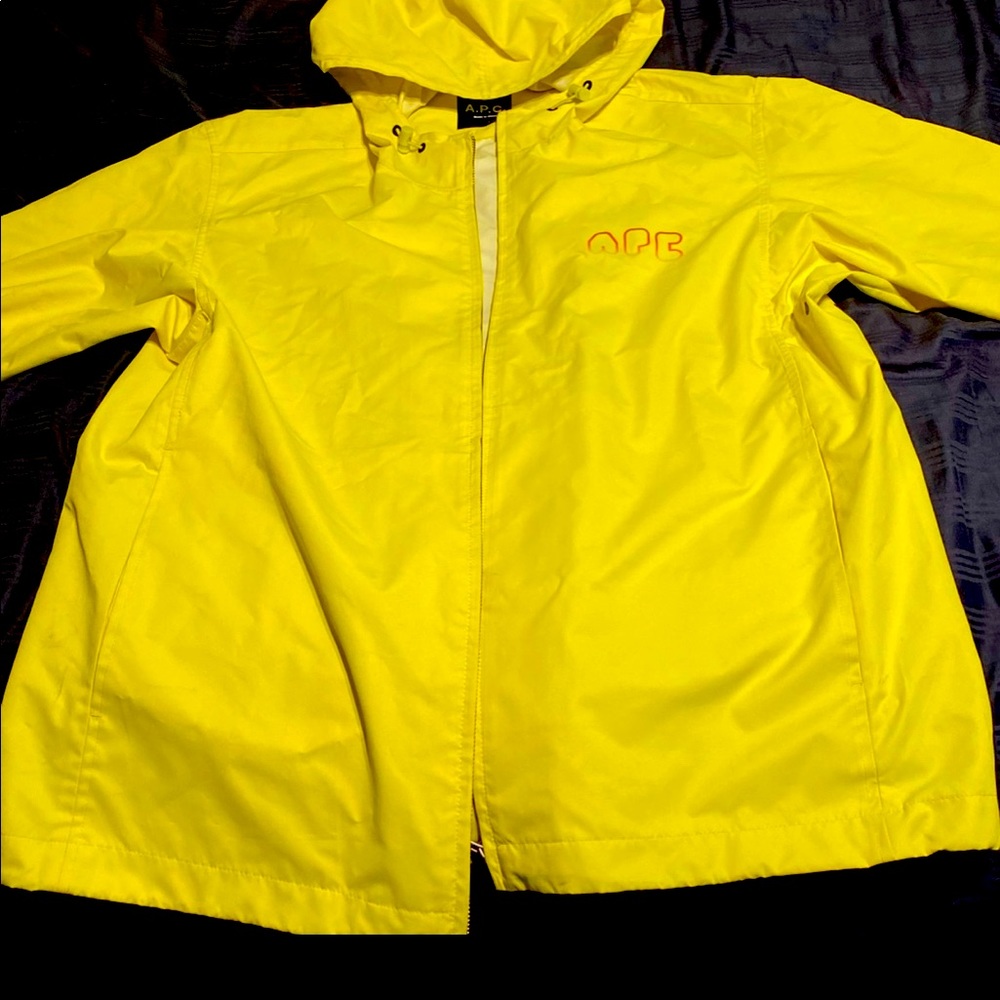 Apc windbreaker